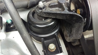 Замена опоры двигателя Genesis в Жуковском