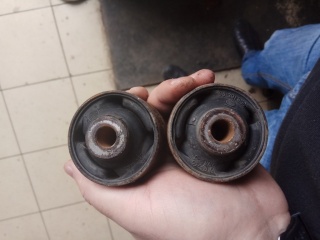 Замена сайлентблоков Genesis в Жуковском