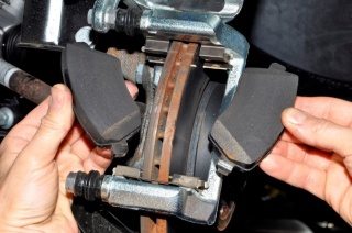 Замена тормозных колодок Genesis в Жуковском